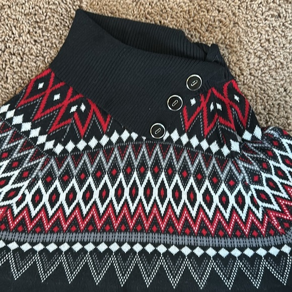 NY & Co Sweater - Picture 2 of 6